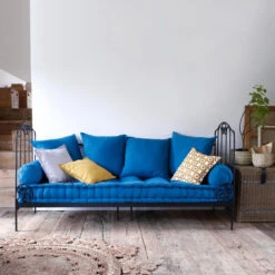 Ensemble Matelas Et Coussins, Cidia -Ameublement De Maison 152e3d426fe82691a2f1e9976cbb9b61