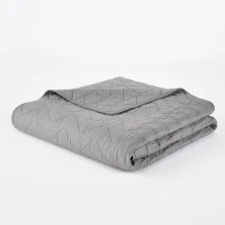 Boutis Matelassé Coton Zig Zag SCÉNARIO -Ameublement De Maison 5a5a05d20b032a3c9294ce28a2cfbf48