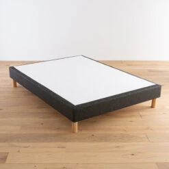 Sommier Tapissier Déco à Lattes Recouvertes