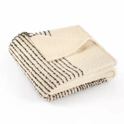 Housse De Coussin Rayée En Laine, Tadow -Ameublement De Maison a6f941ec7c0170ff43123303f972b9a8