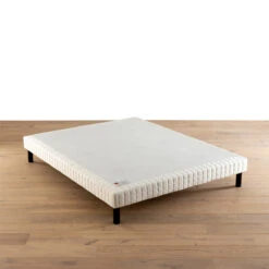 Ensemble Matelas Ressorts L'Illustre + Sommier -Ameublement De Maison e49d0b30a3624d9cf73a151ab4d67d19